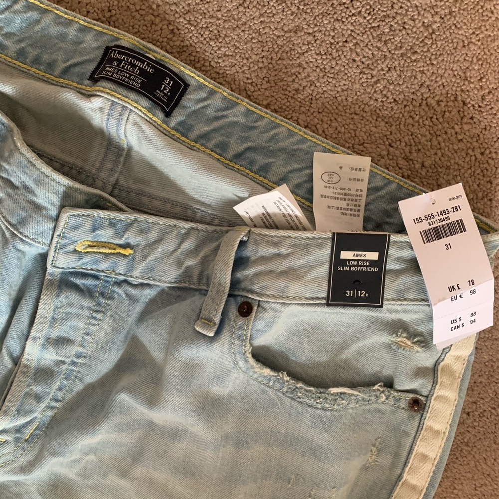 Abercrombie boyfriend jeans - Picture 3 of 3